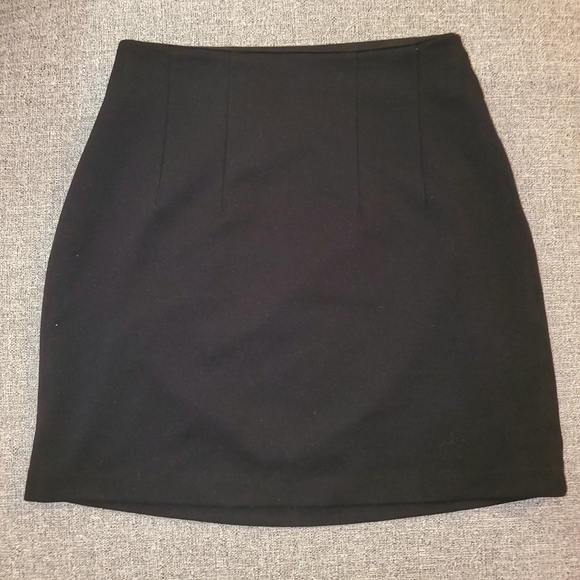 Oak + Fort Black Mini Skirt - Picture 2 of 10